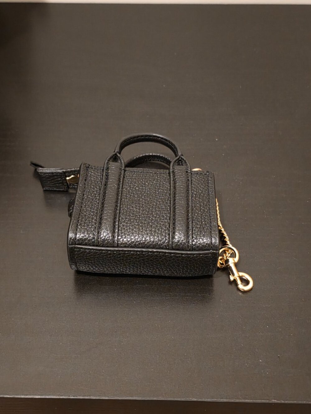 Marc Jacobs Nano Tote Bag Charm - Black & Gold - Picture 5 of 5